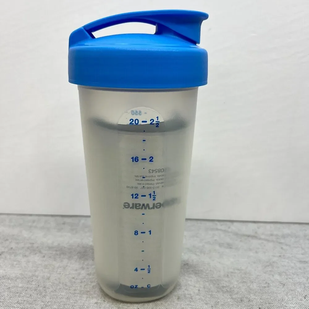 Tupperware 20 oz Quick Shake with Flip Top Lid and Insert Blue NEW